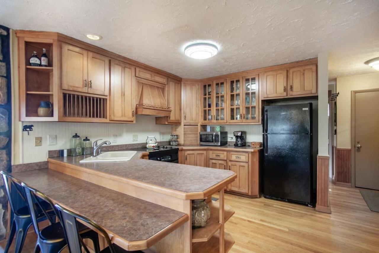 Bear View Chalet With Hot Tub And Near Ober Gatlinburg Exterior foto