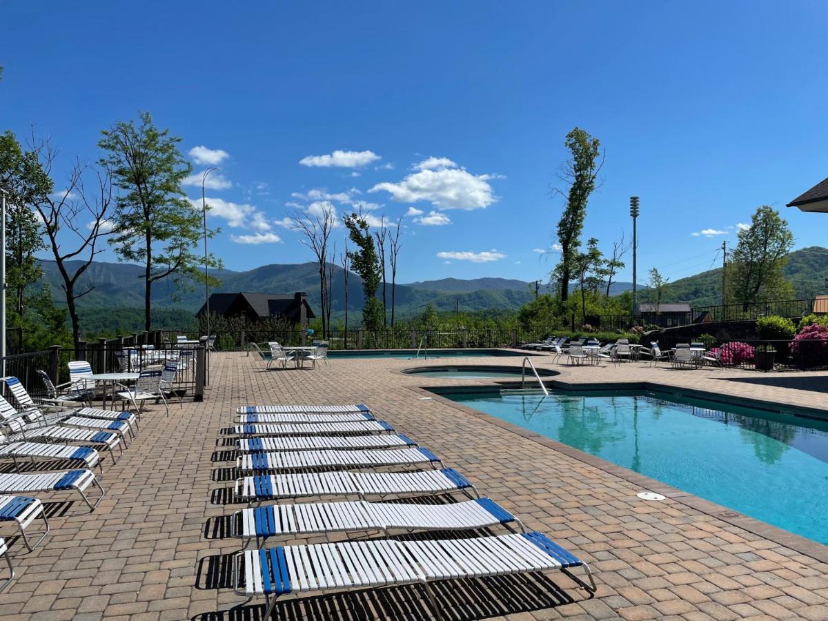 Bear View Chalet With Hot Tub And Near Ober Gatlinburg Exterior foto